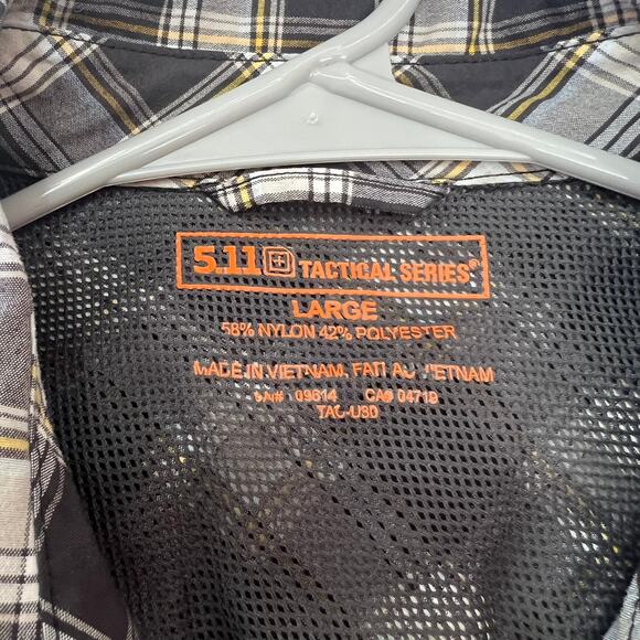 5.11 Tactical Series Men's Short Sleeve Plaid Button Down Shirt Size L - Picture 3 of 9